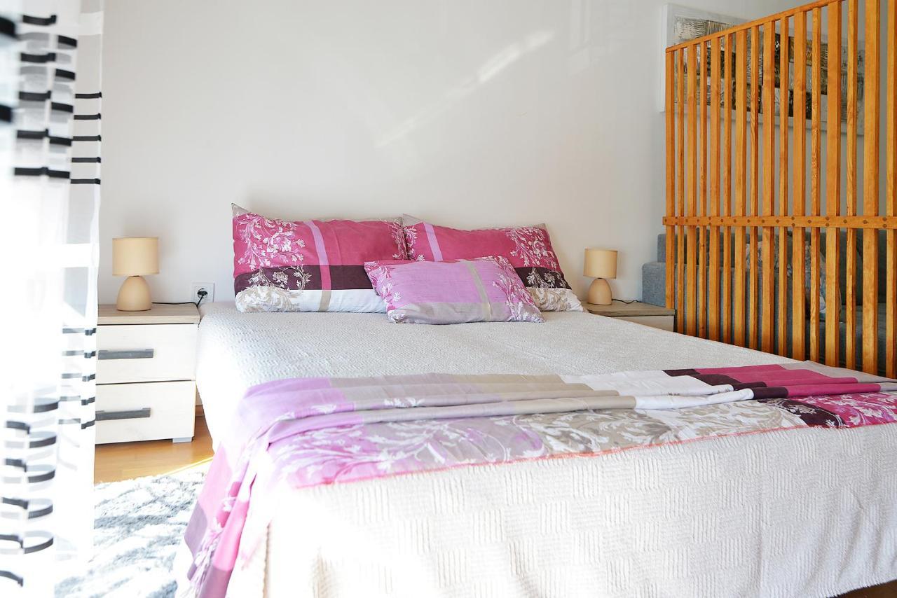 Lungo Mare Apartment With Terrace Πούλα Εξωτερικό φωτογραφία