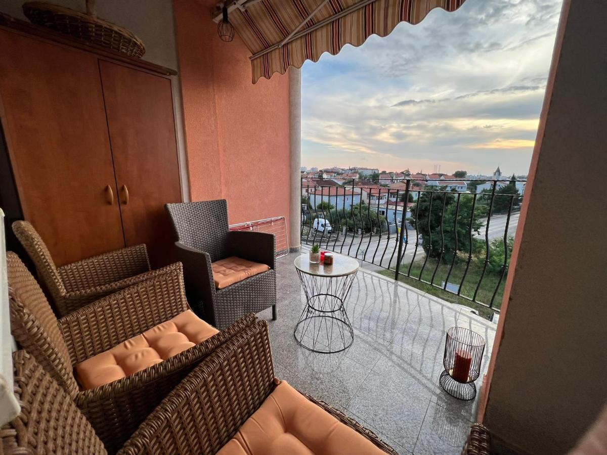 Lungo Mare Apartment With Terrace Πούλα Εξωτερικό φωτογραφία